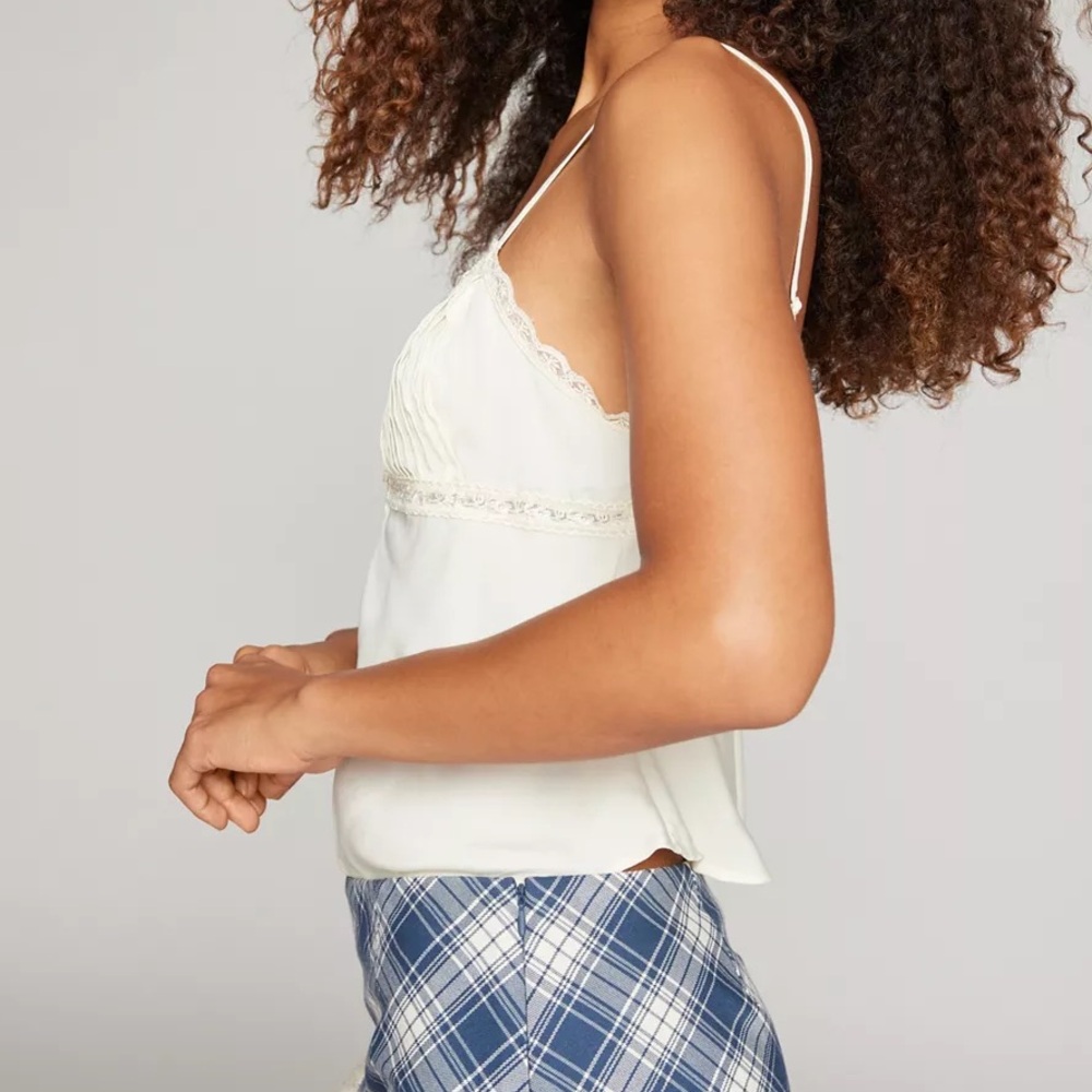 Kimchi Blue | Cream Camisole - Picture 6 of 10
